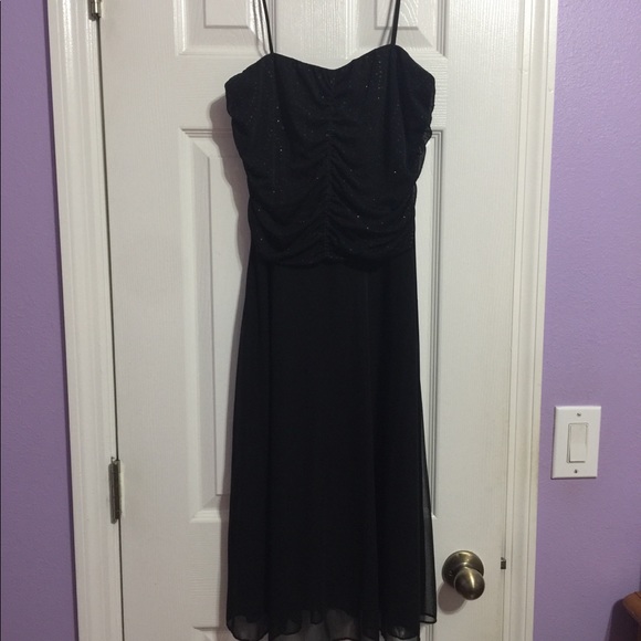 Sfuzi Dresses & Skirts - NWOT Formal Dress